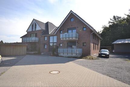 Neuwertige 3 Zimmer Maisonette-Wohnung mit Balkon in Buxtehude