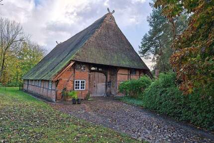 Historisches Bauernhaus mit Nebenhaus und 5,9 ha landwirtschaftliche Fläche - Rehna