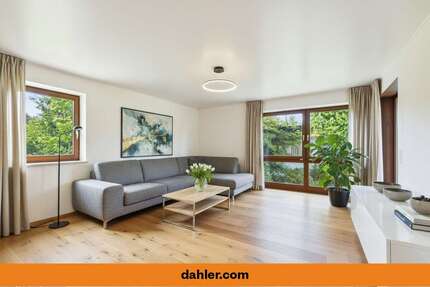 Haus zum Kaufen in Stadtbergen Leitershofen 895.000,00 € 192 m² - Stadtbergen / Leitershofen
