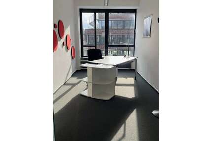 Büro in Hamburg 790,00 € 32 m² - 790,00&nbsp;EUR Kaltmiete, ca.&nbsp; 32,00&nbsp;m&sup2; in Hamburg (PLZ: 20251)