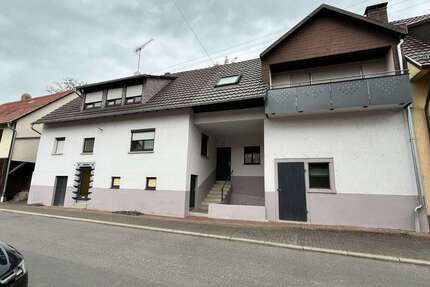 Haus zum Kaufen in Tauberbischofsheim Dienstadt 98.000,00 € 156 m² - Tauberbischofsheim / Dienstadt