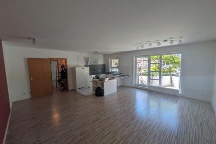 Heubach -- Charmante 2,5-Zimmer-Wohnung mit Balkon