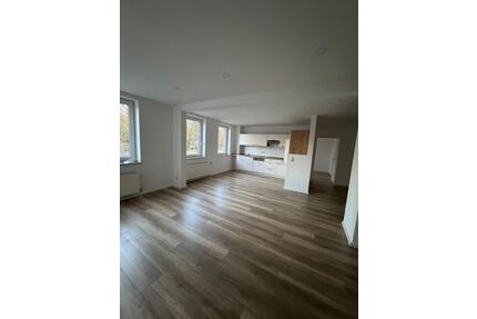 Renovierte 4-Zimmer Wohnung - 860,00&nbsp;EUR Kaltmiete, ca.&nbsp; 123,00&nbsp;m&sup2; in Bergen (PLZ: 29303)