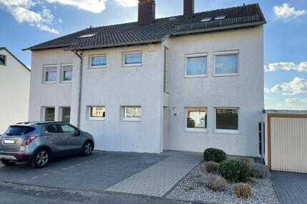 Helle, frisch renovierte 3 Zimmer Wohnung mit herrlicher Aussicht - Warburg