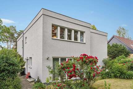 Haus zum Kaufen in Berlin-Hermsdorf 595.000,00 € 111 m²