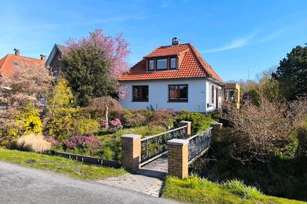Einfamilienhaus in Blexen - 240.000,00&nbsp;EUR Kaufpreis, ca.&nbsp; 180,00&nbsp;m&sup2; in Nordenham (PLZ: 26954)