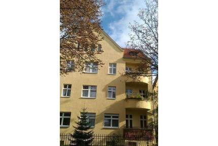 Nahe Teltowkanal: vermietete ETW mit Balkon im Altbau - Berlin Lichterfelde