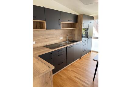 3-Zimmer Dachgeschosswohnung - 900,00&nbsp;EUR Kaltmiete, ca.&nbsp; 75,00&nbsp;m&sup2; in Dinkelsbühl (PLZ: 91550)