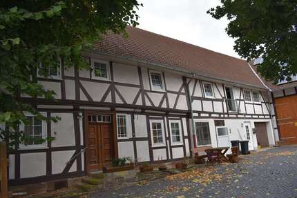Haus zum Kaufen in Nörten-Hardenberg 349.000,00 € 300 m²