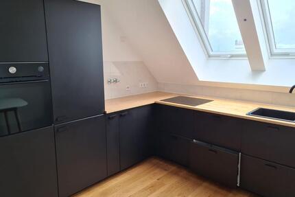 Helle 5 Zimmer Penthouse Wohnung in der Innenstadt - Darmstadt