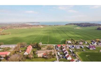 Teilbares Baugrundstück mit Baugenehmigung nahe Ralswiek
