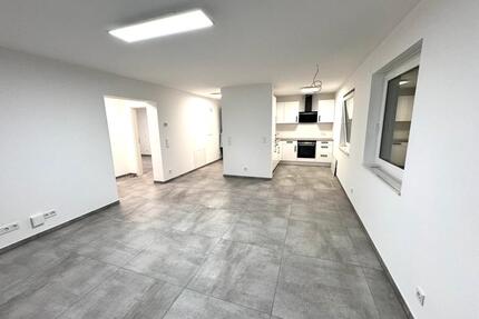 Moderne 3ZKB. Separate Eingang. Fussbodenheizung - Neunkirchen