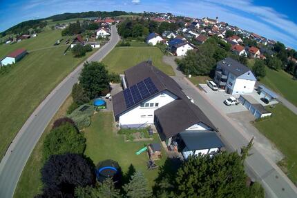 Provisionsfrei! Zweifamilienhaus zu verkaufen - Schwenningen