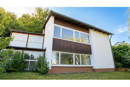 Einfamilienhaus mit Wintergarten auf ca. 1.016 m² Grundstück - Steinheim am Albuch