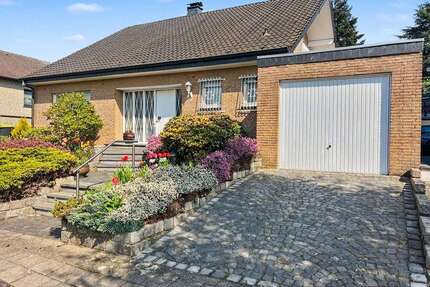Haus zum Kaufen in Übach-Palenberg 585.000,00 € 280 m²
