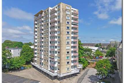 Wohnung zum Kaufen in Bremerhaven 92.000,00 € 148 m²