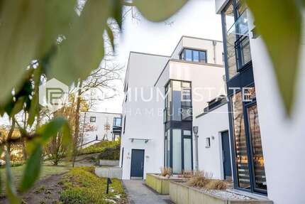 Wohnung zum Mieten in Hamburg 3.000,00 € 215 m²