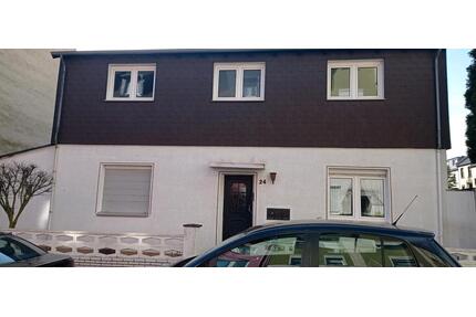 Zweifamilienhaus +separates Einfamilienhaus auf einem Grundstück - Bochum Günnigfeld