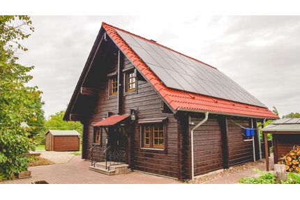 Provisionsfrei* Blockbohlenhaus mit Solaranlage & großem Grundstück - Wohnen im Naturparadies von Rühlow (Sponholz)
