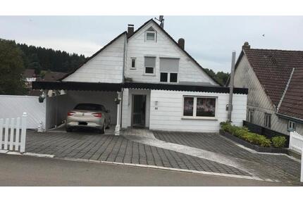 Einfamilienhaus mit Anliegerwohnung - Stadtoldendorf