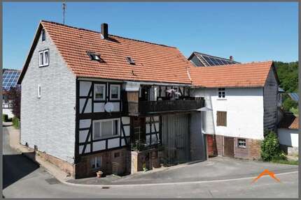 Haus zum Kaufen in Knüllwald 69.000,00 € 150 m²