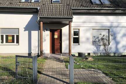 Haus zum Mieten in Falkensee 1.820,00 € 130 m²