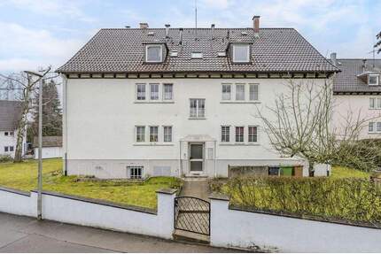 Schöne 2,5-Zimmer-Dachgeschosswohnung in ruhiger Lage am Feldrand - Stuttgart / Zuffenhausen