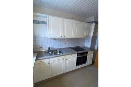 Helle 4-Zimmer-Wohnung in Hallstadt mit Gartenanteil