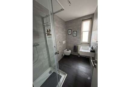 Wohnung zum Mieten in Fraureuth 340,00 € 53.89 m²