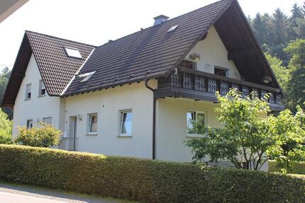 Vielseitiges Zweifamilienhaus mit ELW und schönem Grundstück - Waldbröl