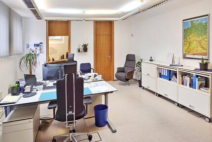 Gehobene Büro- & Praxisräume | Großsachsenheim-Mitte (2 Stellplätze)
