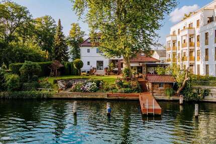 Haus zum Mieten in Grünau 7.000,00 € 263.73 m²
