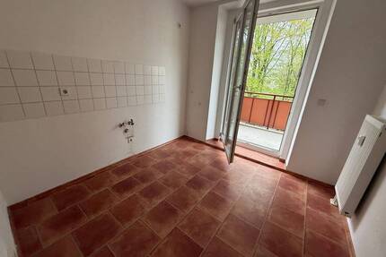 Wohnen an der Humboldthöhe im 1. OG - Haus mit 3 Wohneinheiten ! - Chemnitz Sonnenberg
