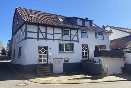 Haus zum Kaufen in Dassel 99.000,00 € 315 m²