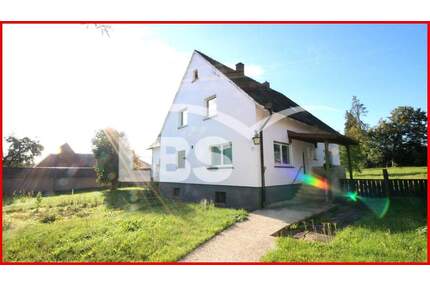 Zweifamilienhaus - grosser Garten mit vielen Optionen in Dombühl