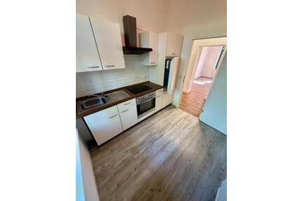3 Zi. Wohnung nähe Schloßparkcenter ab sof. , EG, EBK, Lam. - Schwerin