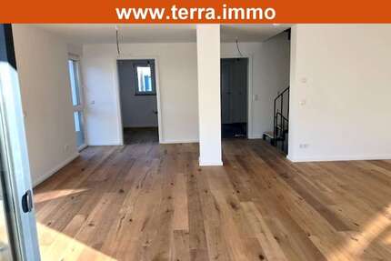 Haus zum Kaufen in Hattersheim am Main 689.900,00 € 145.89 m²