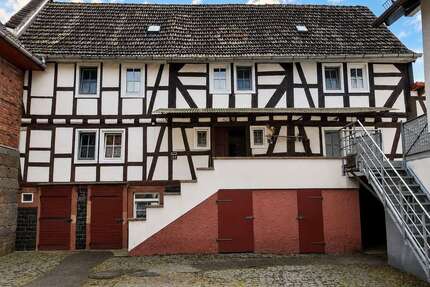 Haus zum Kaufen in Büdingen 229.000,00 € 168 m²