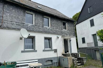 Zu vermieten haus - 500,00&nbsp;EUR Kaltmiete, ca.&nbsp; 250,00&nbsp;m&sup2; in Niederwörresbach (PLZ: 55758)