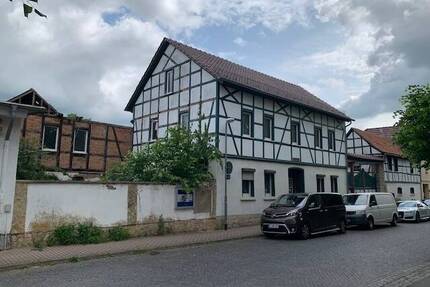 ** ehem. Gehöft: 4-Seiten-Hof mit Wohnhaus, Scheune, Garagen, Nebengebäude ** - Erfurt Vieselbach