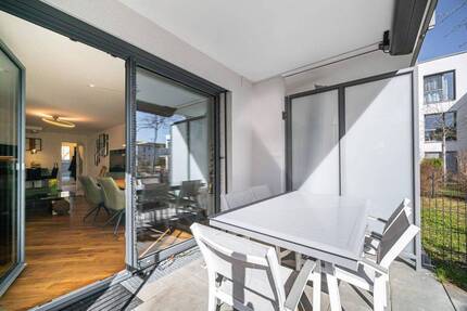 Familienfreundlichen 4-Zimmer-Erdgeschosswohnung mit Südgarten und zwei TG-Einzelstellplätzen! - Grafing