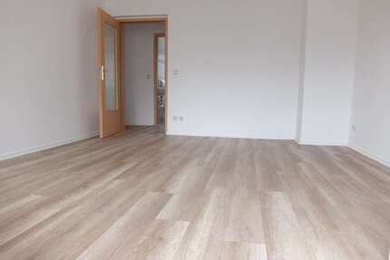 Wohnung zum Mieten in Chemnitz 350,00 € 71.14 m²