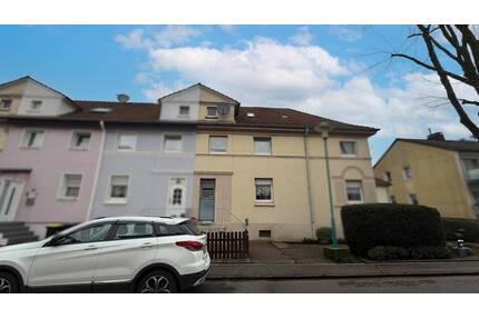 Charmantes Reihenmittelhaus mit Entwicklungspotenzial in gewachsener Lage von Duisburg-Walsum!