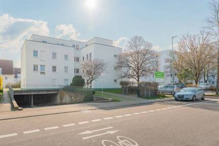 Sofort beziehbar: 3 Zimmer, Terrasse, Gartenanteil und Tiefgaragenstellplatz - Eislingen/Fils