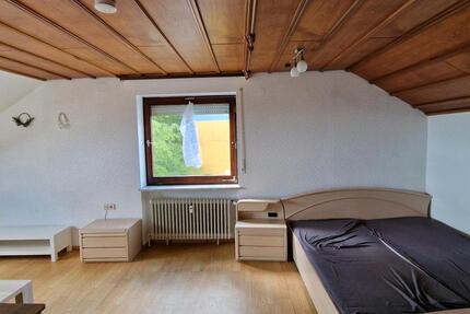 möbilierte Wohnung - 668,00&nbsp;EUR Kaltmiete, ca.&nbsp; 70,00&nbsp;m&sup2; in Bayreuth (PLZ: 95447) Altstadt