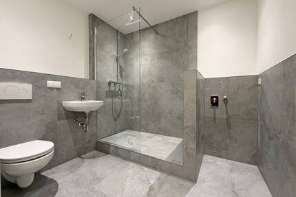 Leerstehend & frisch saniert: 2-Zimmer-Wohnung mit Loggia in bester Lage - Mannheim Schwetzingerstadt