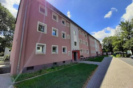 Bei VIVAWEST die Sonnenstrahlen auf dem eigenen Balkon genießen. - Duisburg Walsum