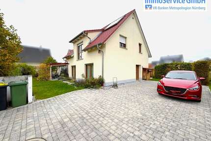 Haus zum Kaufen in Cadolzburg 599.000,00 € 125 m²