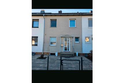 Gepflegtes Reihenmittelhaus in 29229 Vorwerk - Celle Bostel