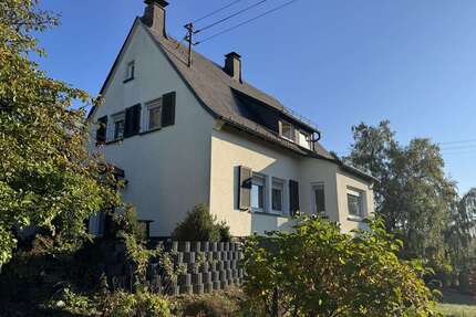 Haus zum Kaufen in Kreuztal 295.000,00 € 126.93 m²